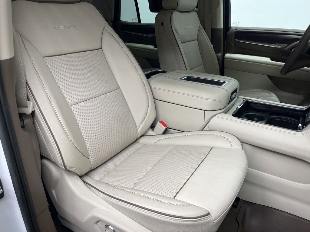 Used 2023 GMC Yukon Denali AWD/4WD image 26