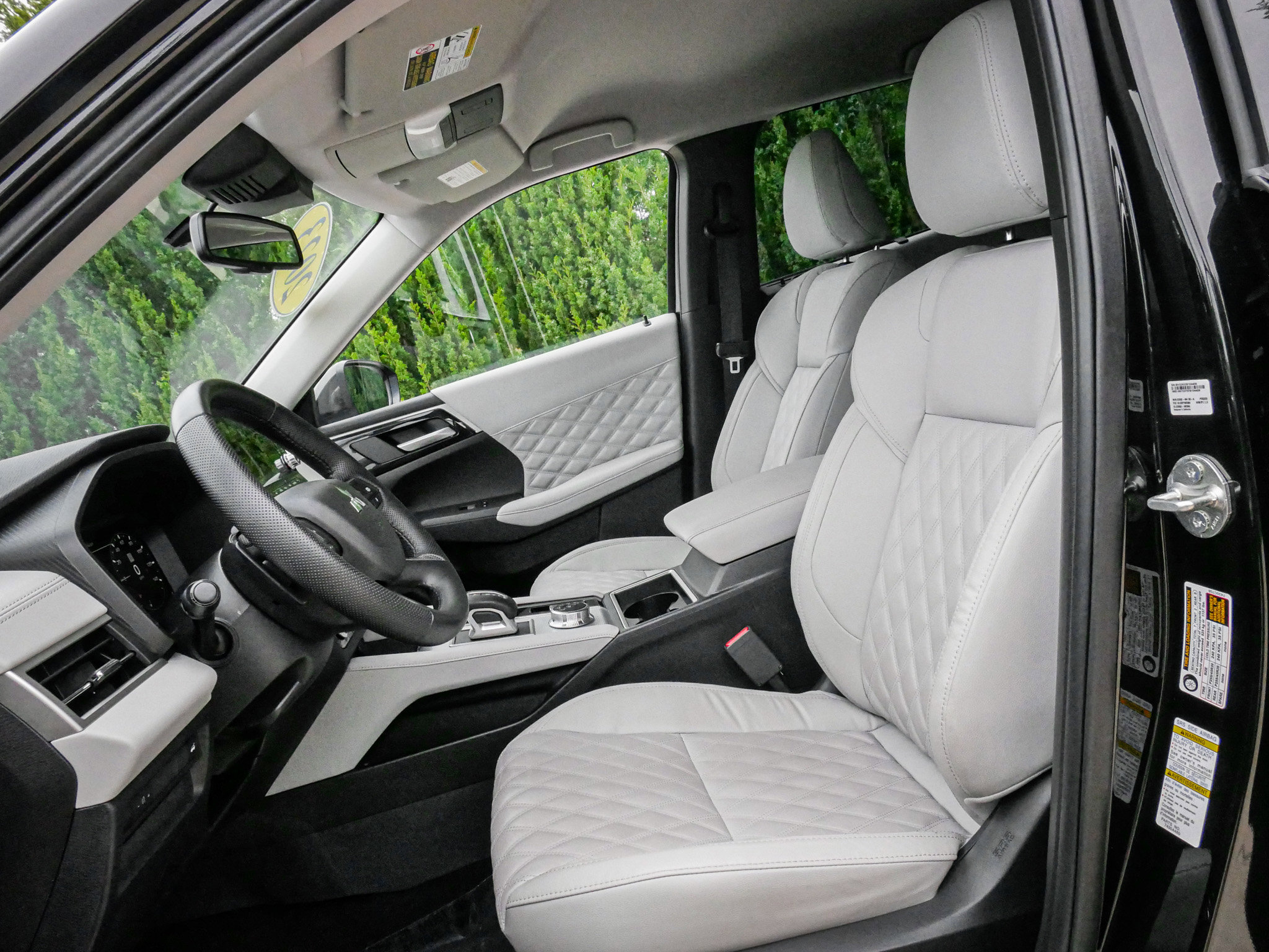 Used 2023 Mitsubishi Outlander SEL FWD image 16