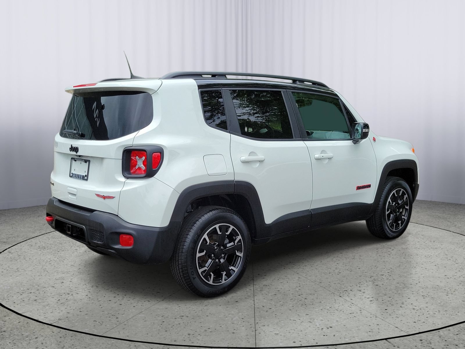 Used 2023 Jeep Renegade Trailhawk w/ Trailer Tow Group AWD/4WD image 3
