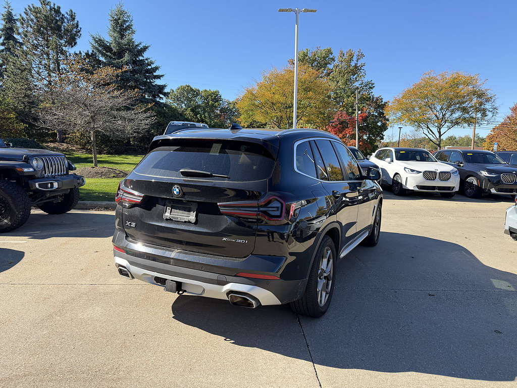 Used 2024 BMW X3 xDrive30i w/ Premium Package AWD/4WD image 3