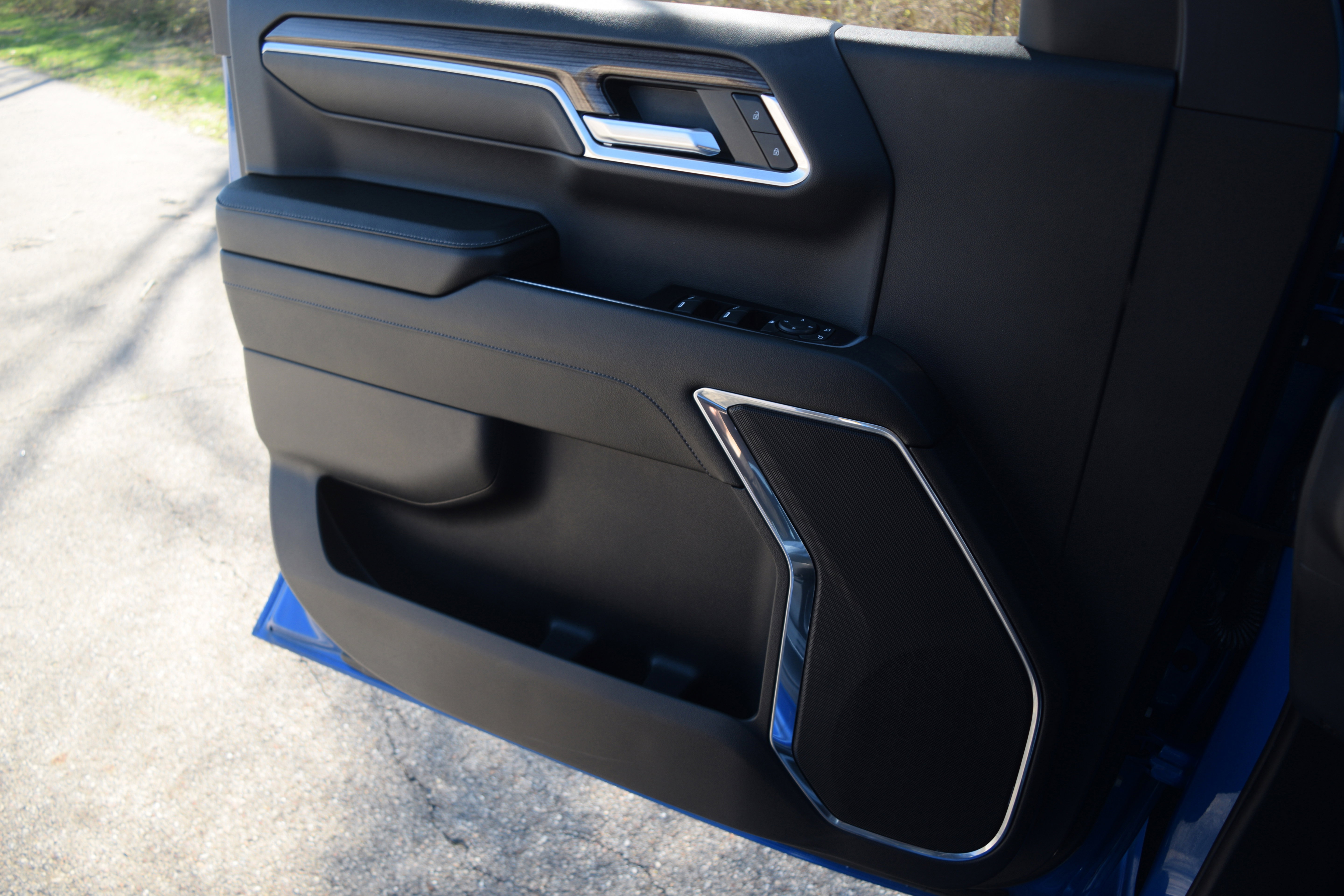 Used 2024 Chevrolet Silverado 1500 LT Trail Boss w/ Protection Package image 17