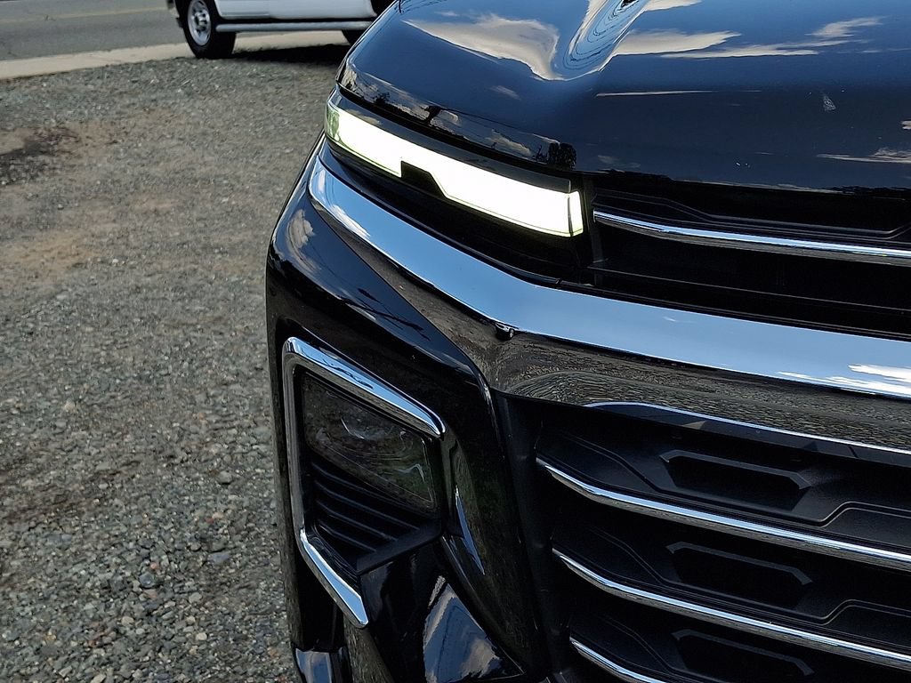 Used 2024 Chevrolet Traverse LT FWD image 35