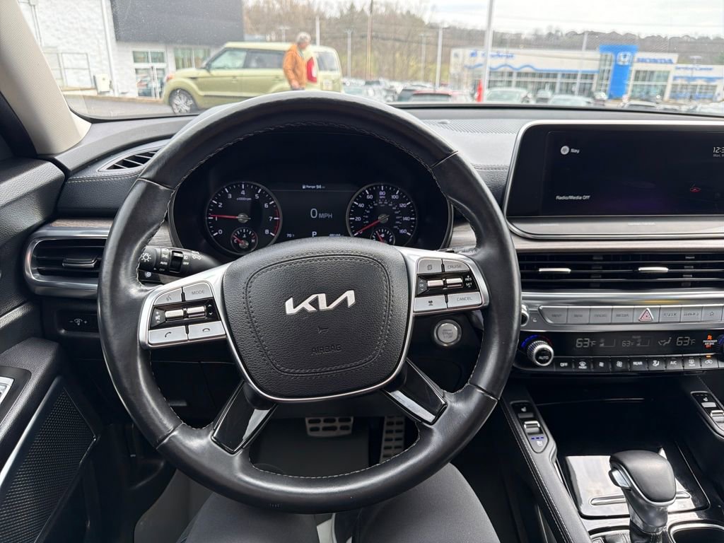Certified 2022 Kia Telluride SX w/ Nightfall Edition Package image 13