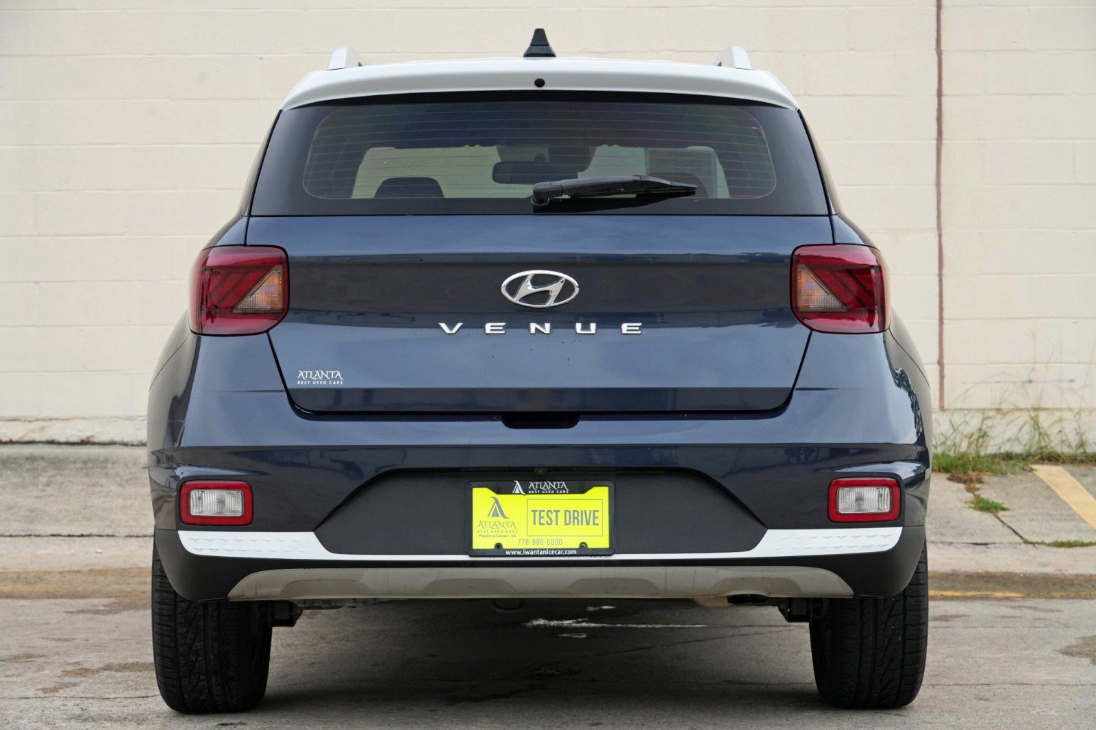 Used 2022 Hyundai Venue Limited FWD image 10