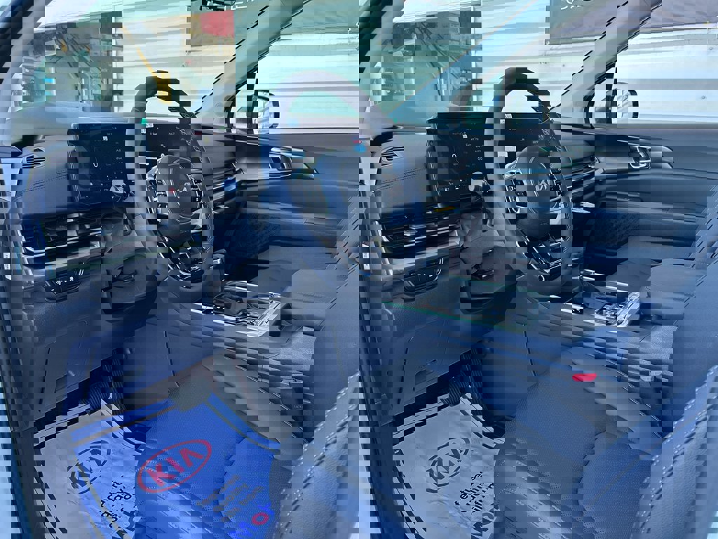 New 2026 Kia Carnival SX Prestige image 9