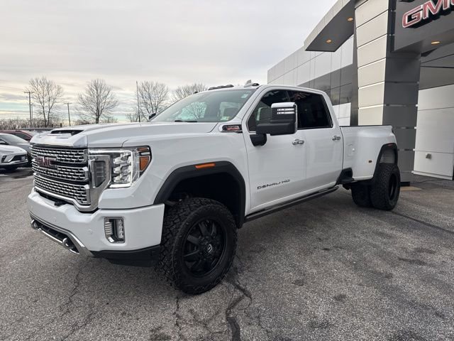 Used 2023 GMC Sierra 3500 Denali w/ Denali Ultimate Package image 3