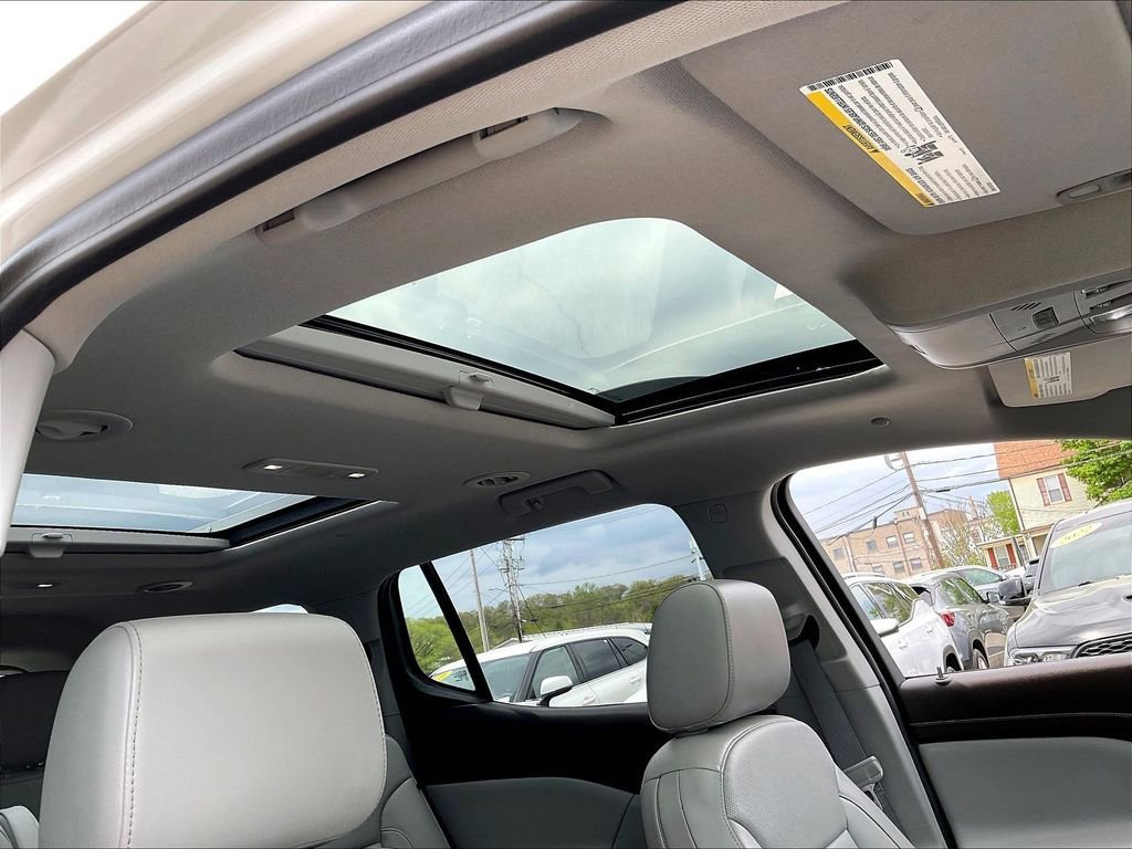 Used 2023 GMC Acadia SLT w/ Technology Package AWD/4WD image 23