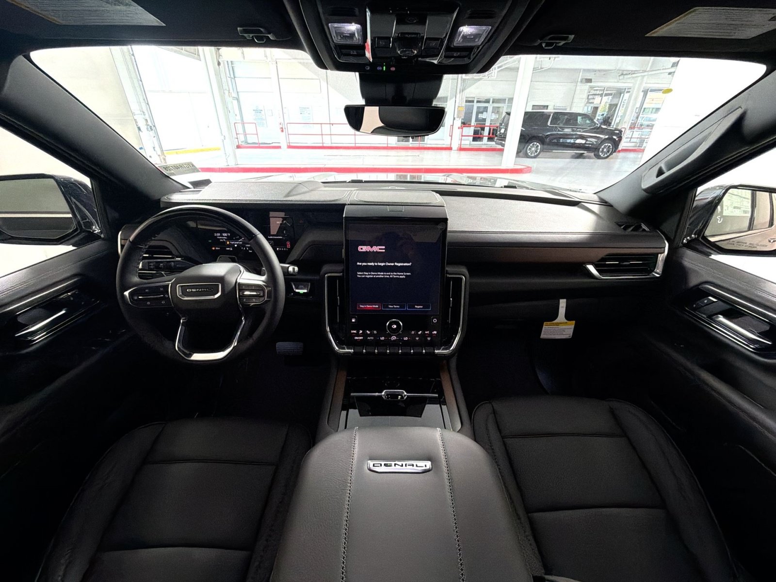 New 2026 GMC Yukon Denali w/ Denali Reserve Package AWD/4WD image 23