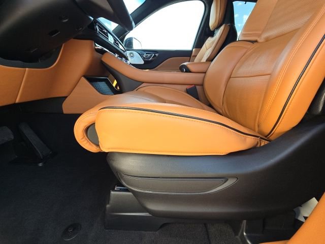 Used 2023 Lincoln Aviator Black Label w/ Dynamic Handling Package image 24