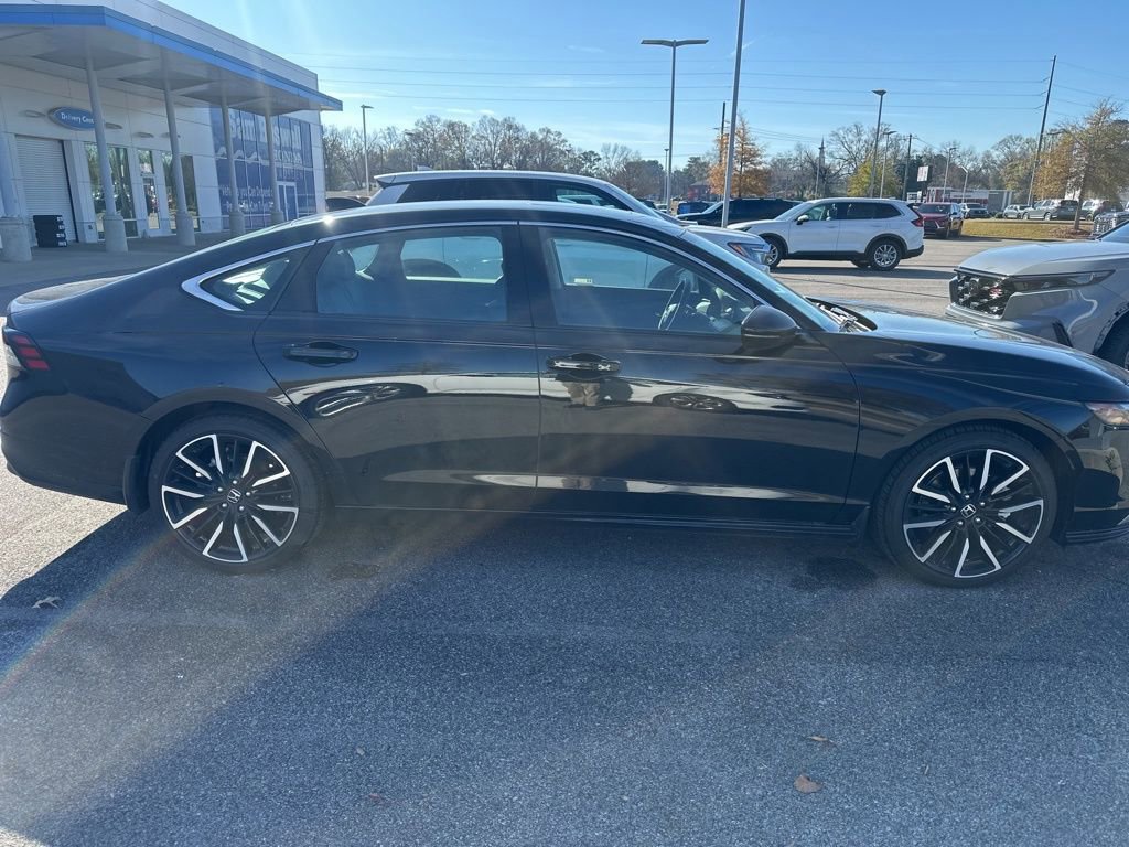 Used 2025 Honda Accord Touring image 5