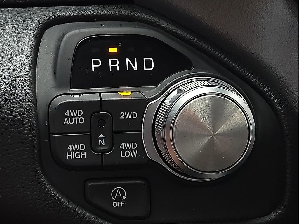 Used 2025 RAM 1500 Laramie AWD/4WD image 15