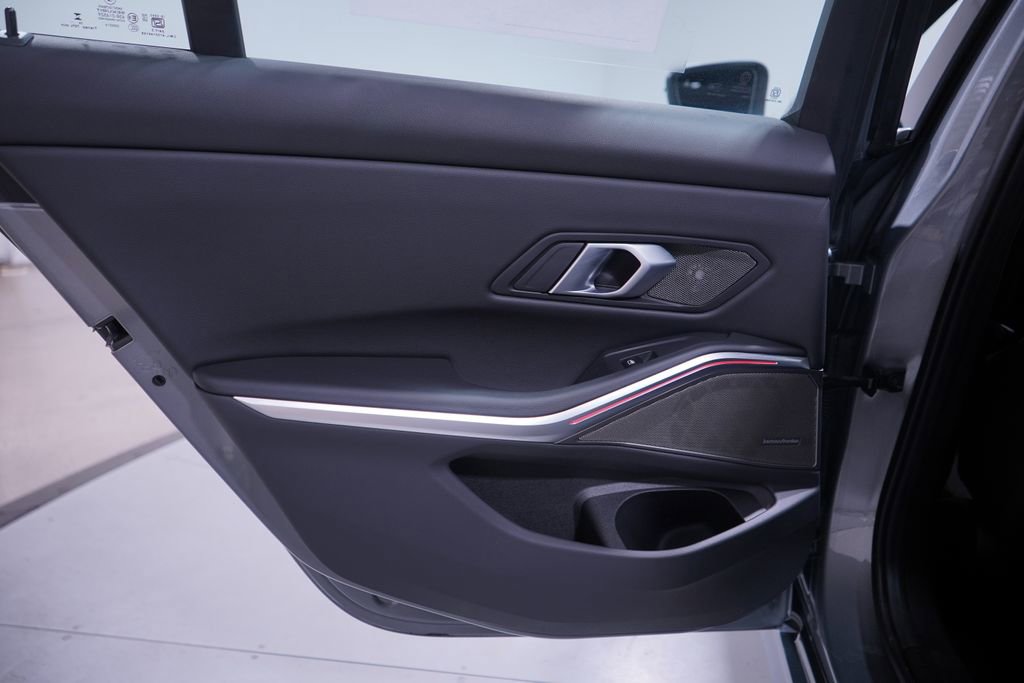 Used 2025 BMW 330i xDrive Sedan image 15