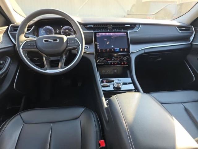 Used 2023 Jeep Grand Cherokee Limited AWD/4WD image 6