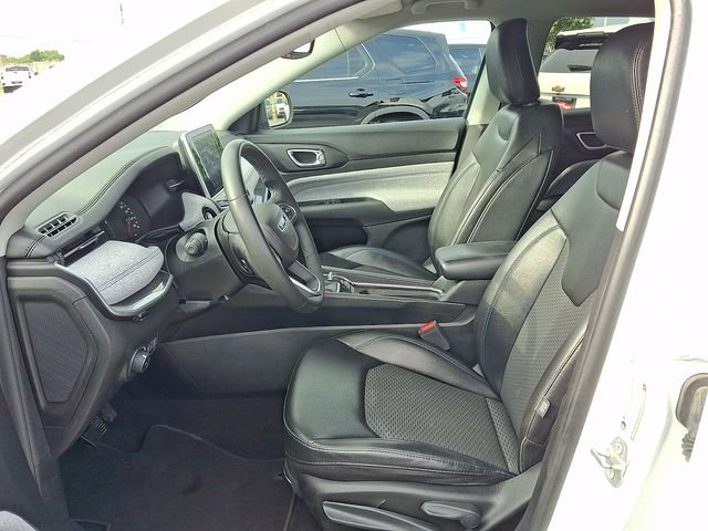 Used 2022 Jeep Compass Latitude AWD/4WD image 10