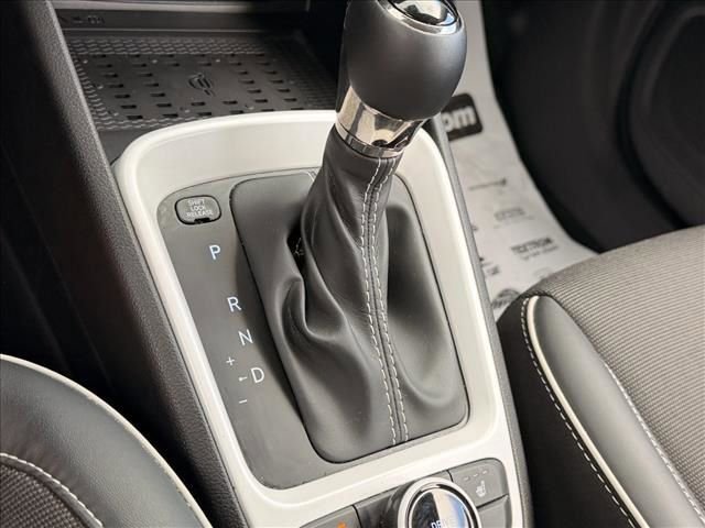 Certified 2024 Hyundai Venue Limited image 27