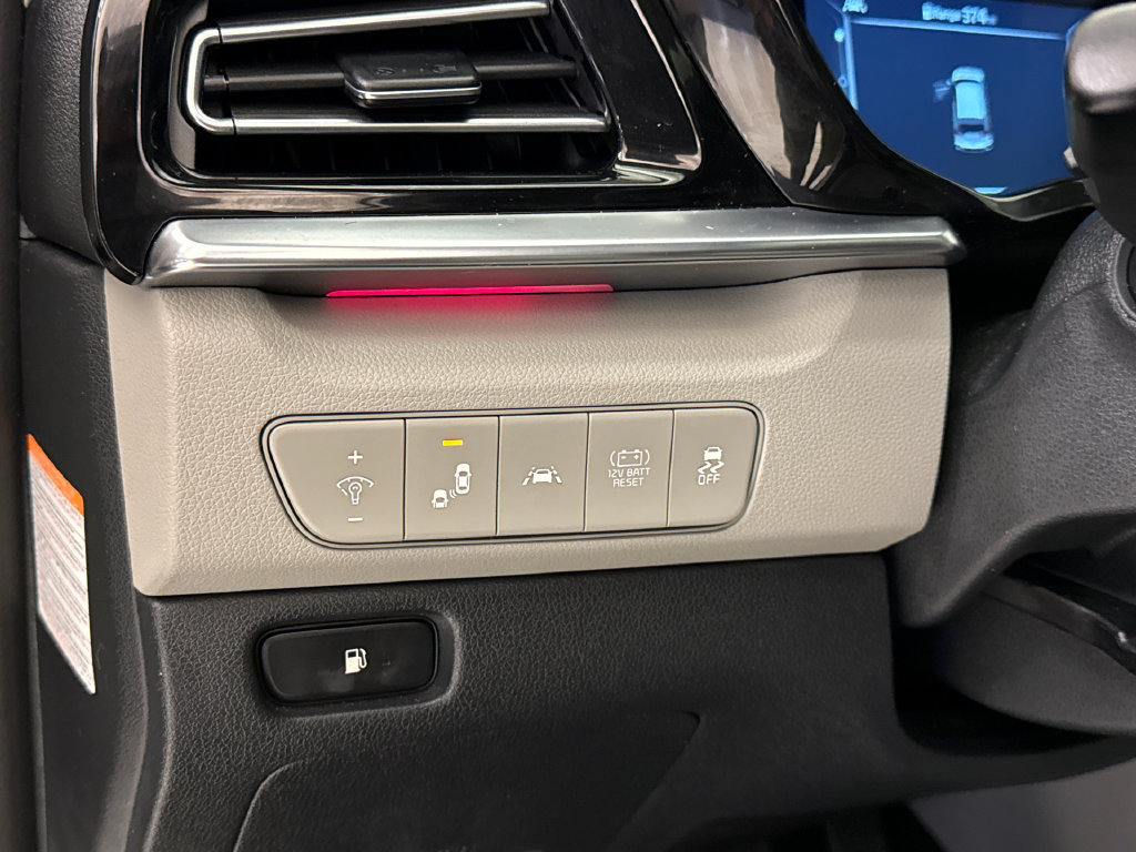 Used 2022 Kia Niro EX Premium FWD image 23