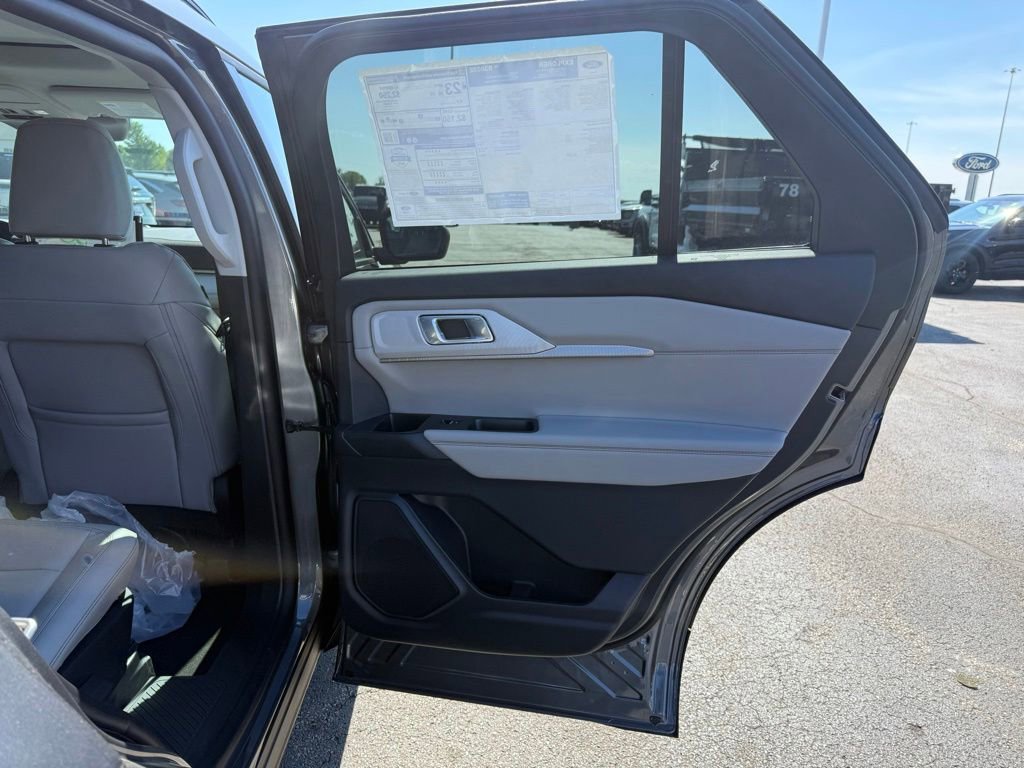 New 2026 Ford Explorer Active AWD/4WD image 43