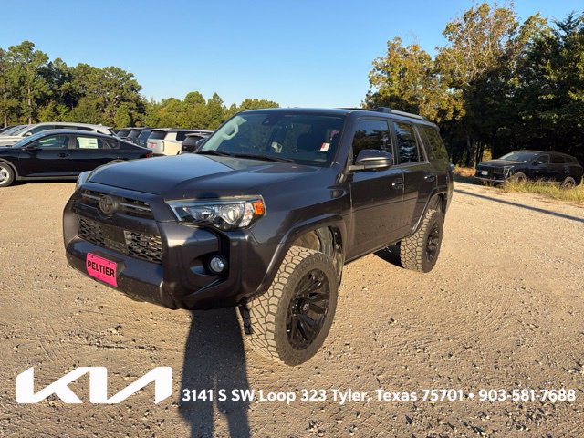 Used 2020 Toyota 4Runner SR5 AWD/4WD image 3