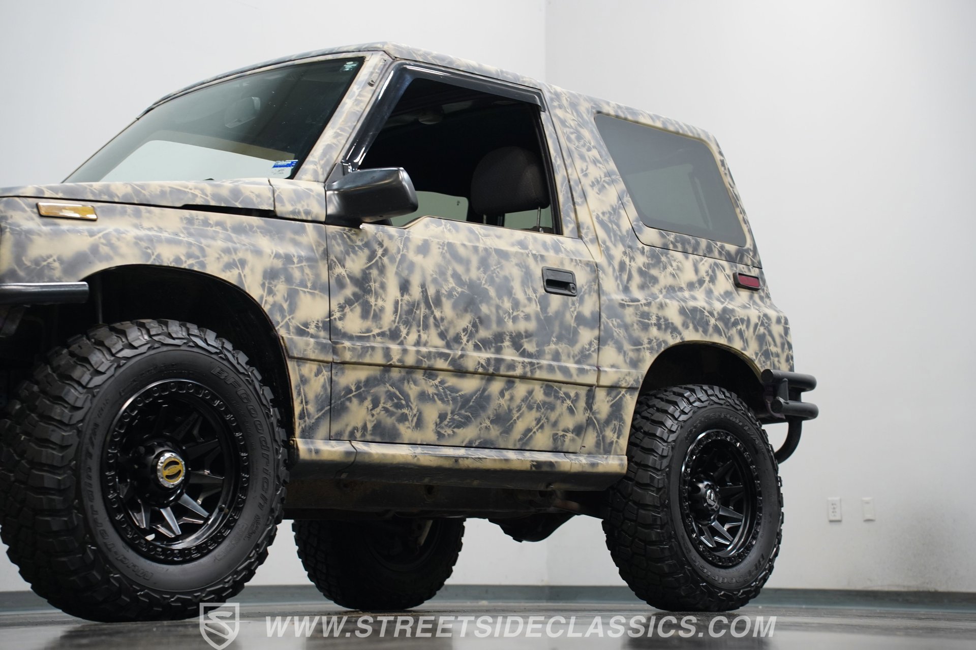 Used 1996 Geo Tracker 4WD 2-Door image 21