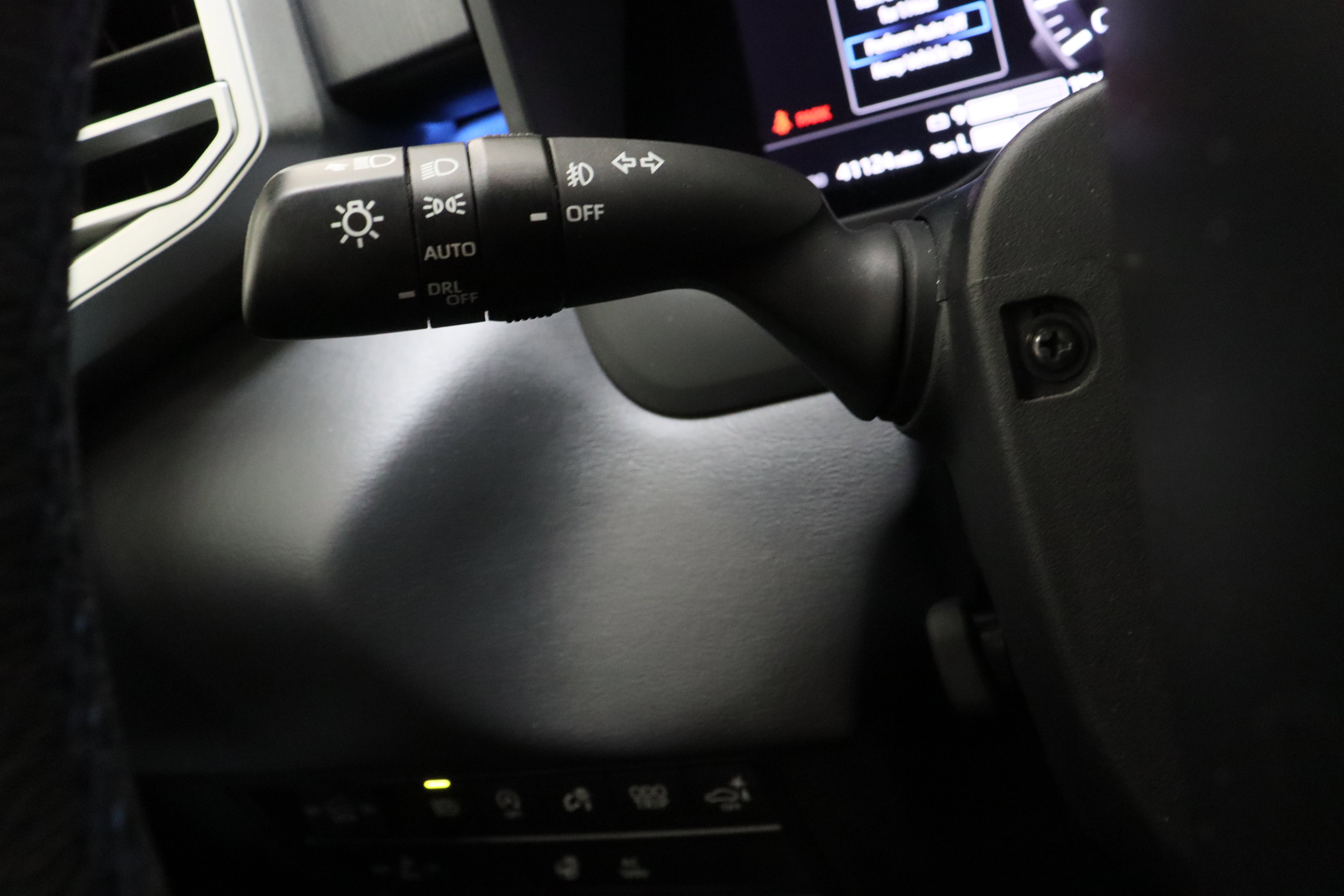 Used 2023 Toyota Tundra Platinum w/ Advanced Package AWD/4WD image 28