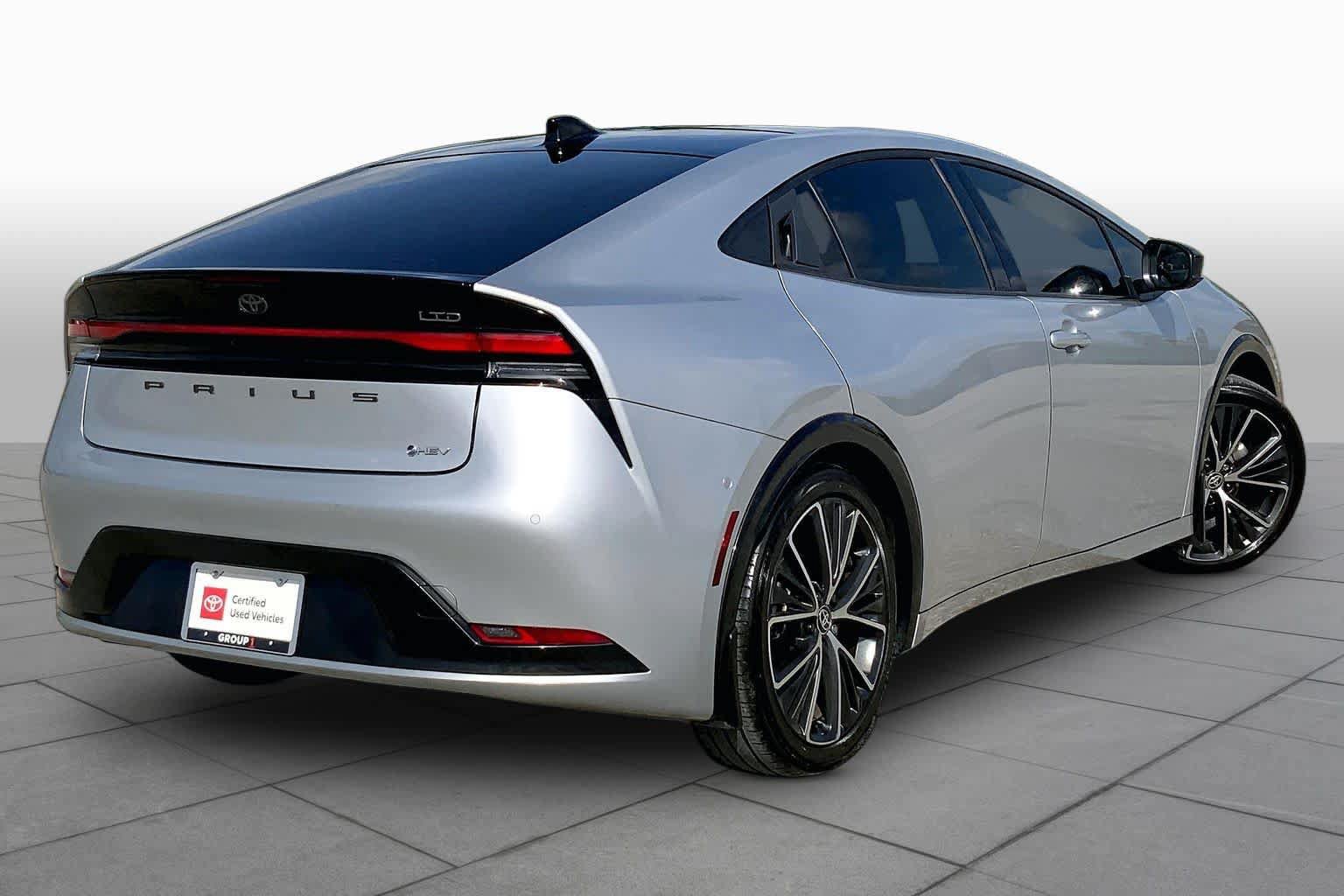 Used 2024 Toyota Prius Limited w/ Limited Premium Package FWD image 13