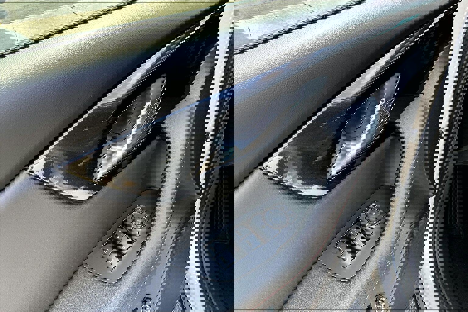 Certified 2022 Chevrolet Blazer RS w/ Driver Confidence II Package image 20