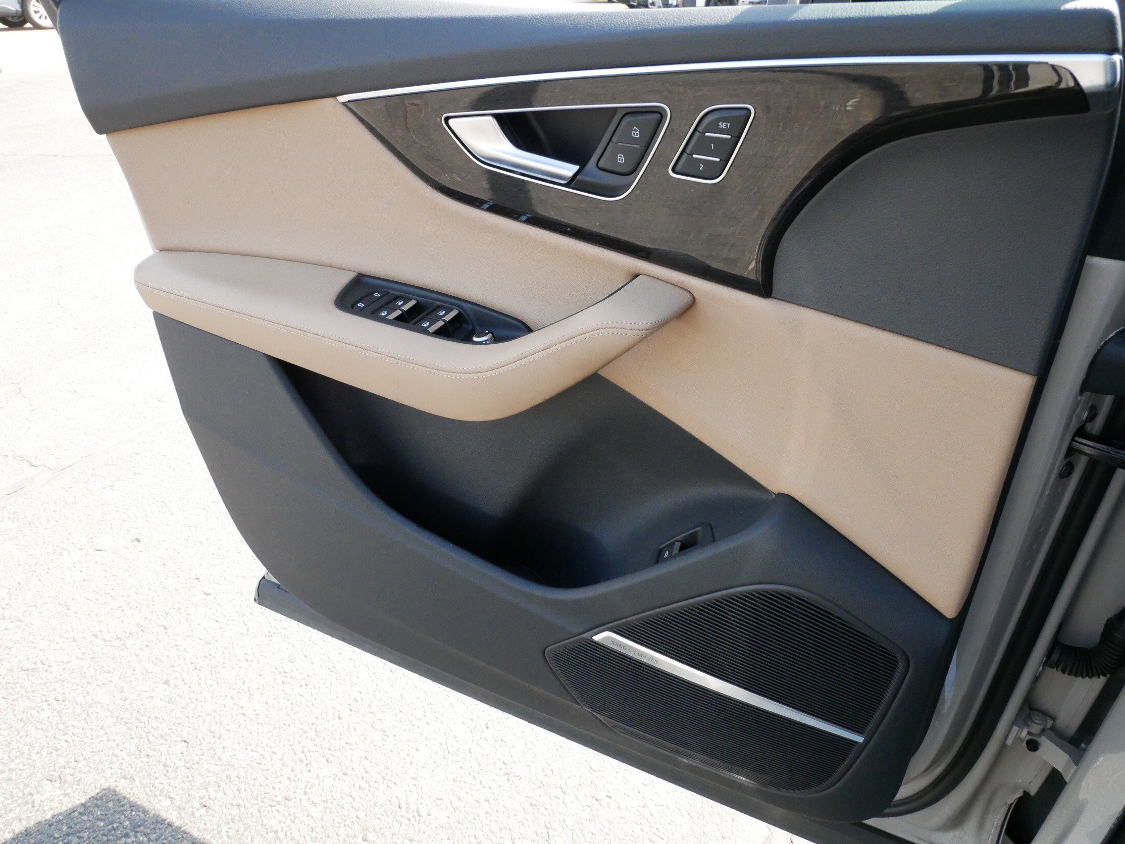 Used 2022 Audi Q7 Premium Plus image 26