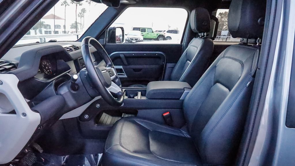 Used 2023 Land Rover Defender 90 S image 22