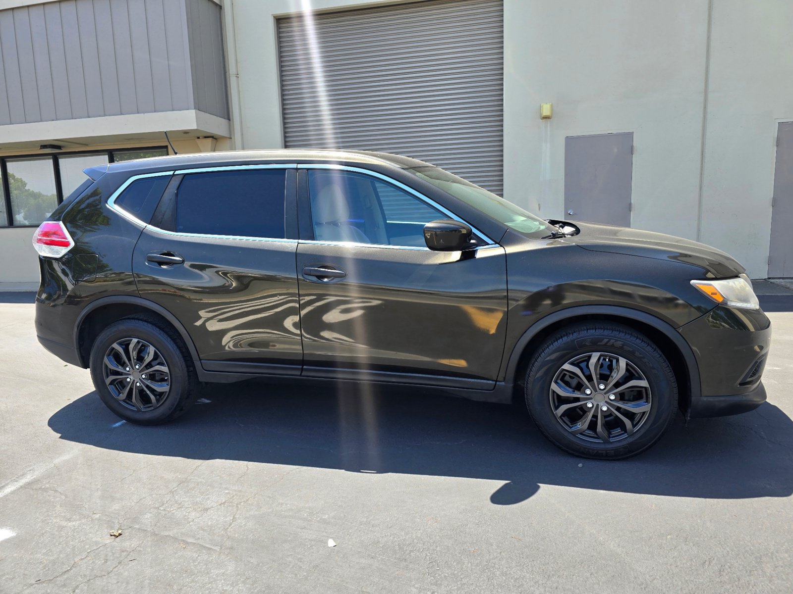 Used 2016 Nissan Rogue S FWD image 8