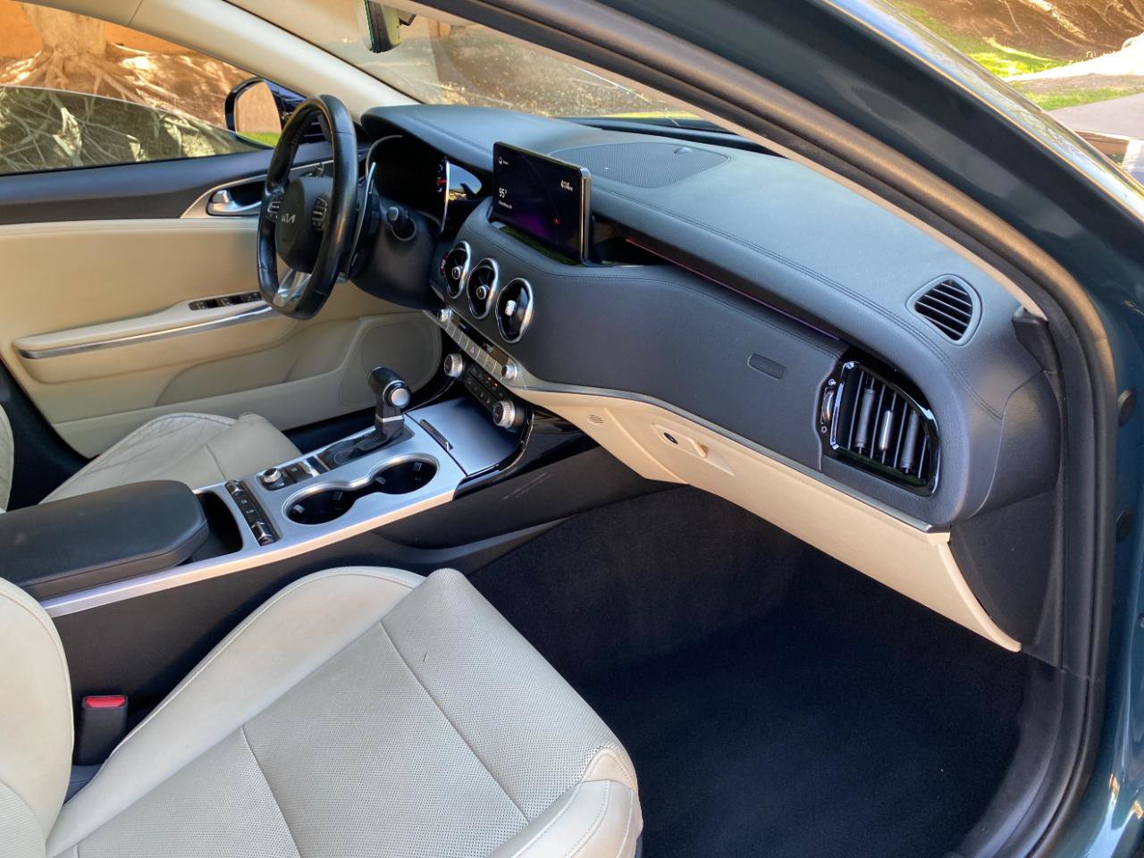 Used 2022 Kia Stinger GT1 RWD image 53