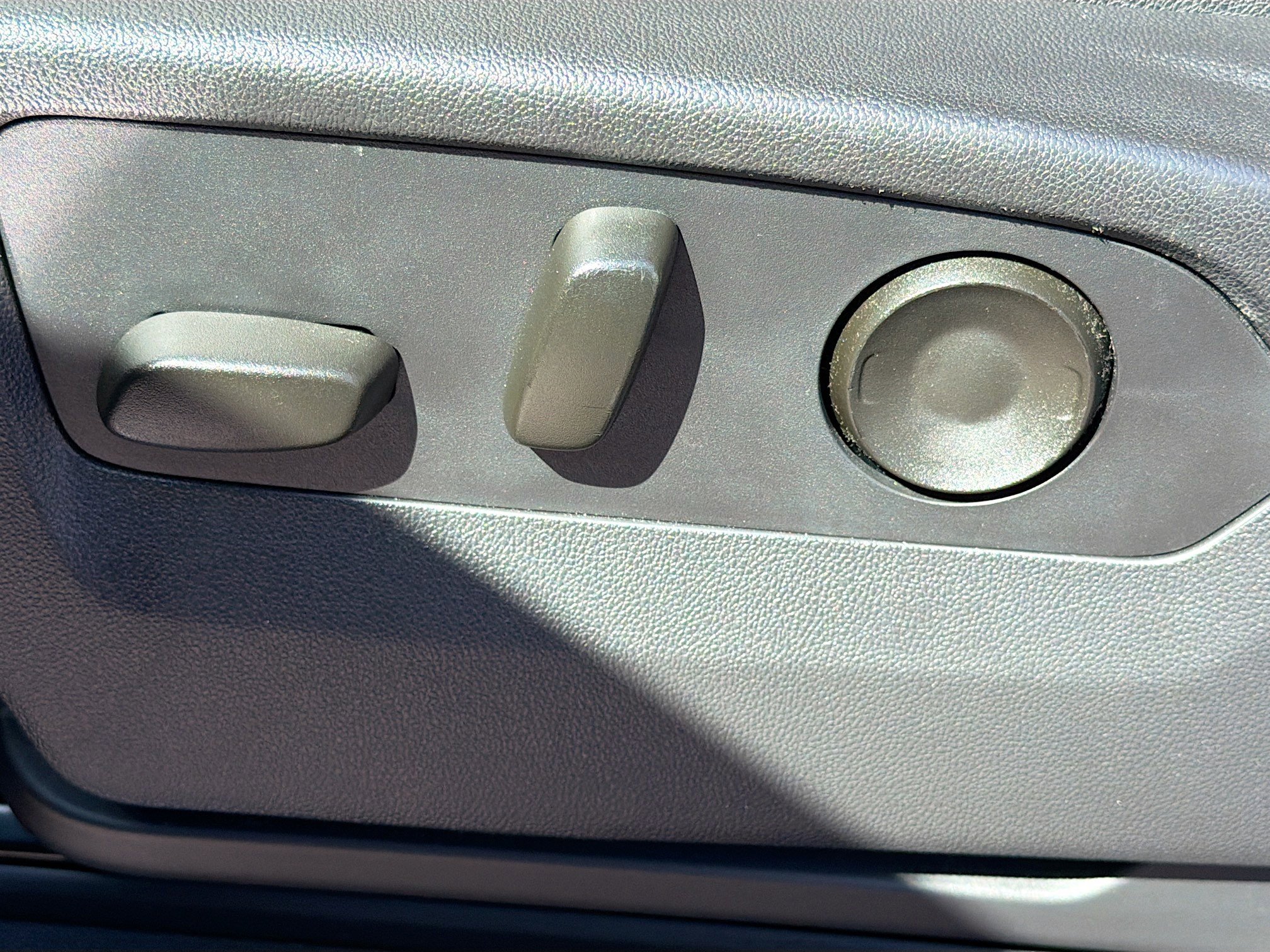 Used 2024 Chevrolet Silverado 1500 High Country image 24