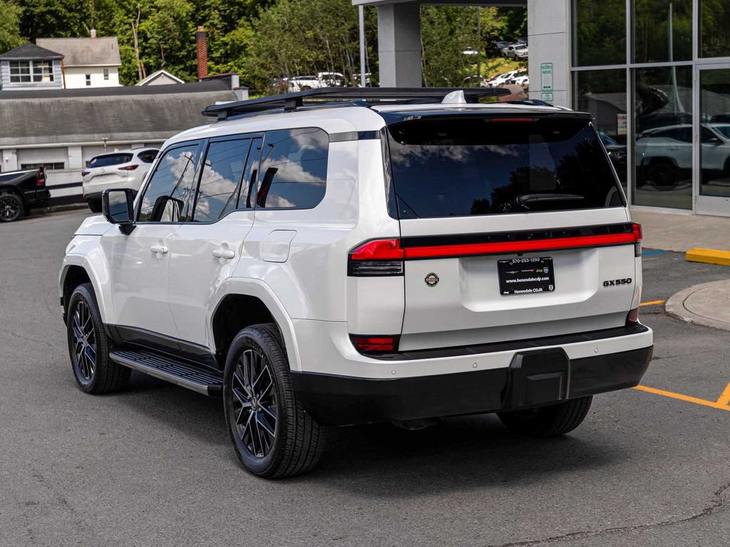 Used 2024 Lexus GX 550 w/ Accessory Package (31) AWD/4WD image 6