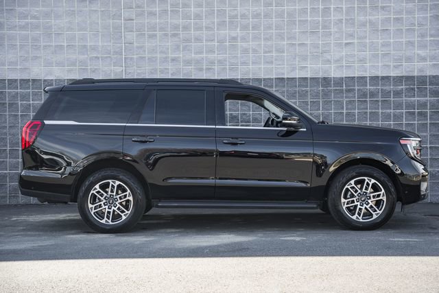 Used 2025 Ford Expedition Active image 4
