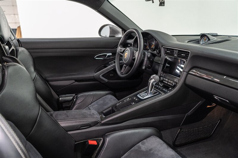 Used 2018 Porsche 911 GT3 RWD image 57