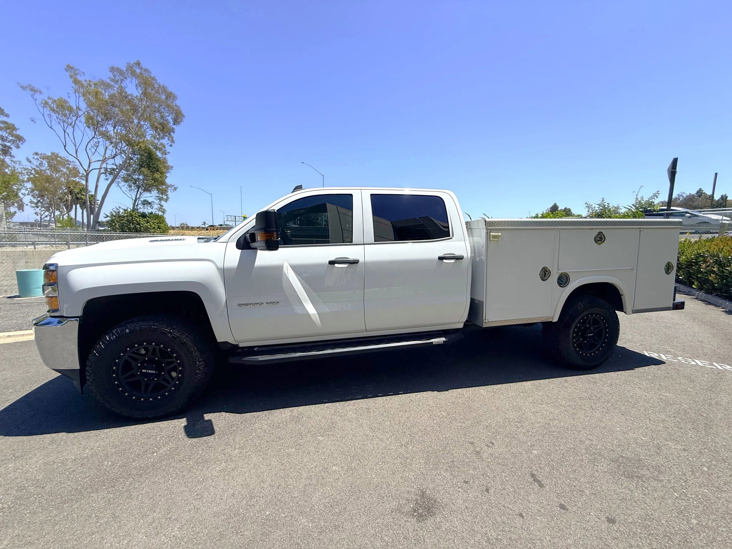 Used 2018 Chevrolet Silverado 3500 W/T RWD image 3