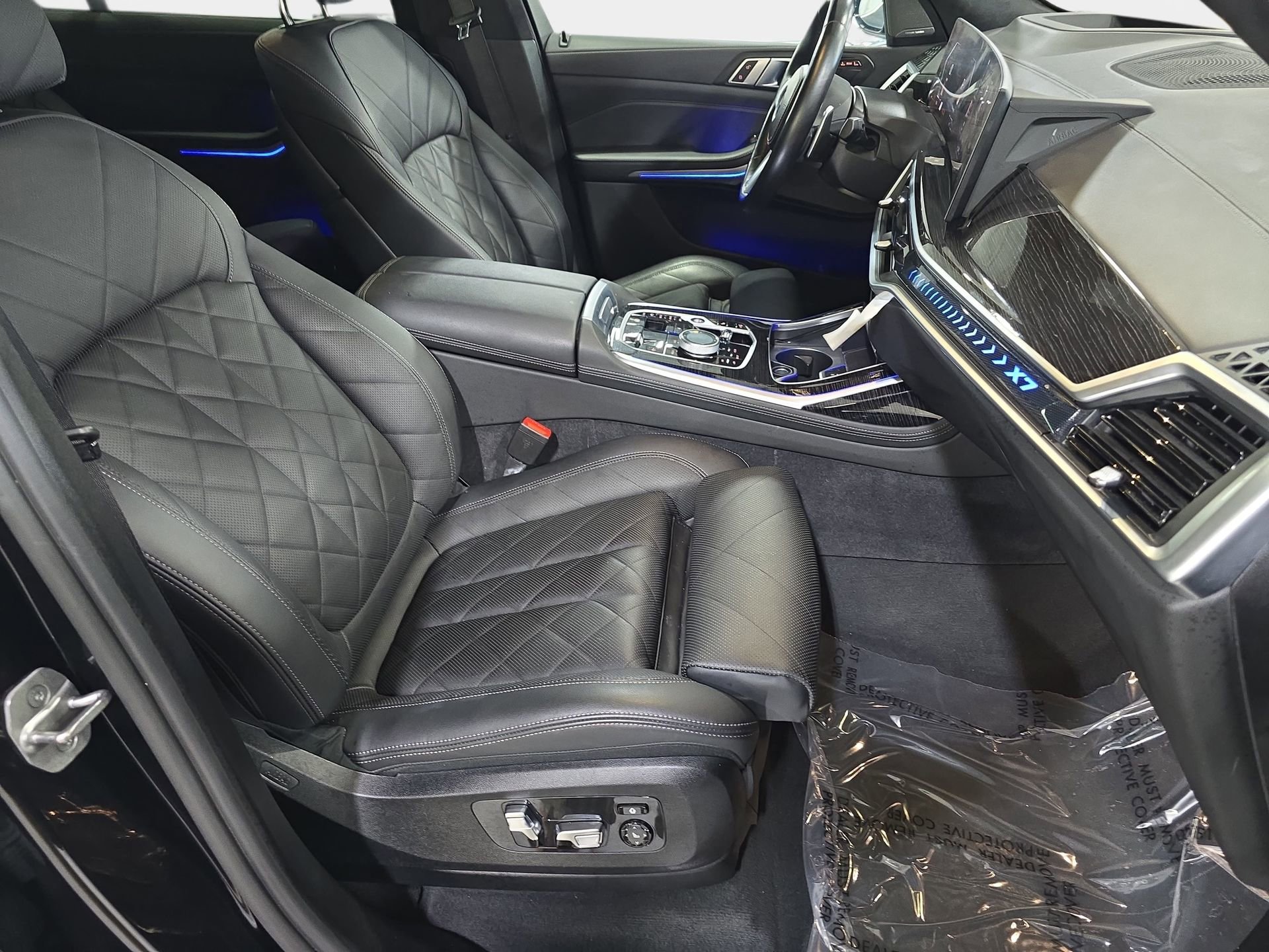 Used 2023 BMW X7 xDrive40i w/ M Sport Package AWD/4WD image 10