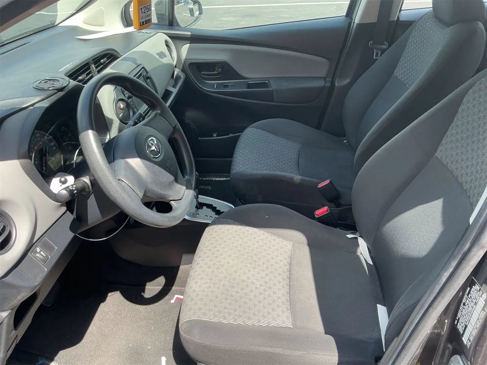 Used 2015 Toyota Yaris L FWD image 5