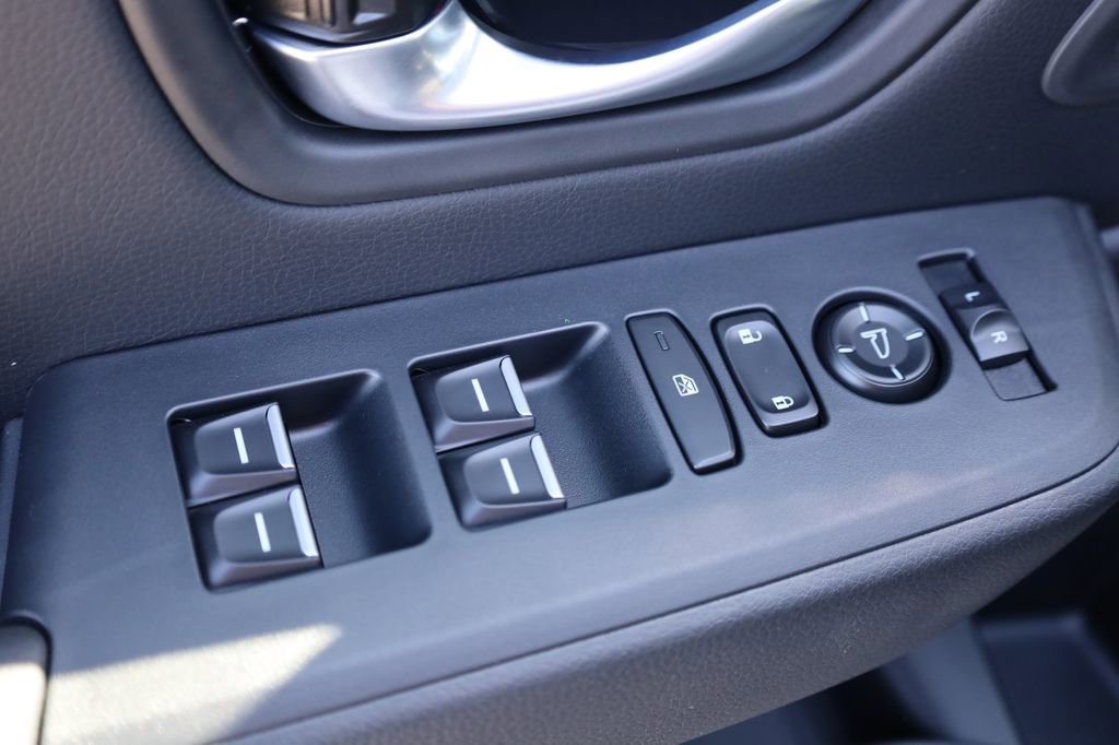 New 2025 Honda Pilot Touring image 11