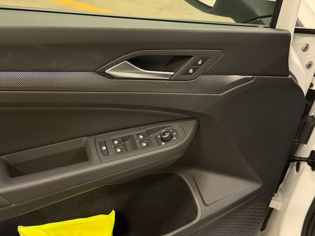 New 2026 Volkswagen GTI SE FWD image 11