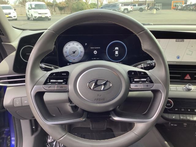 Used 2023 Hyundai Elantra SEL w/ Convenience Package image 11