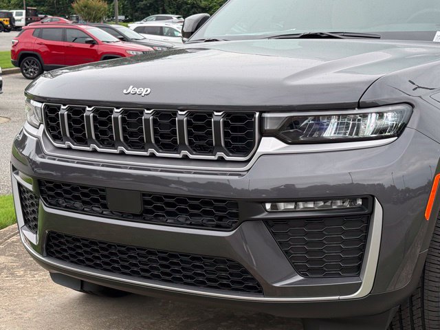 New 2026 Jeep Grand Cherokee Limited w/ Trailer Tow Package AWD/4WD image 11
