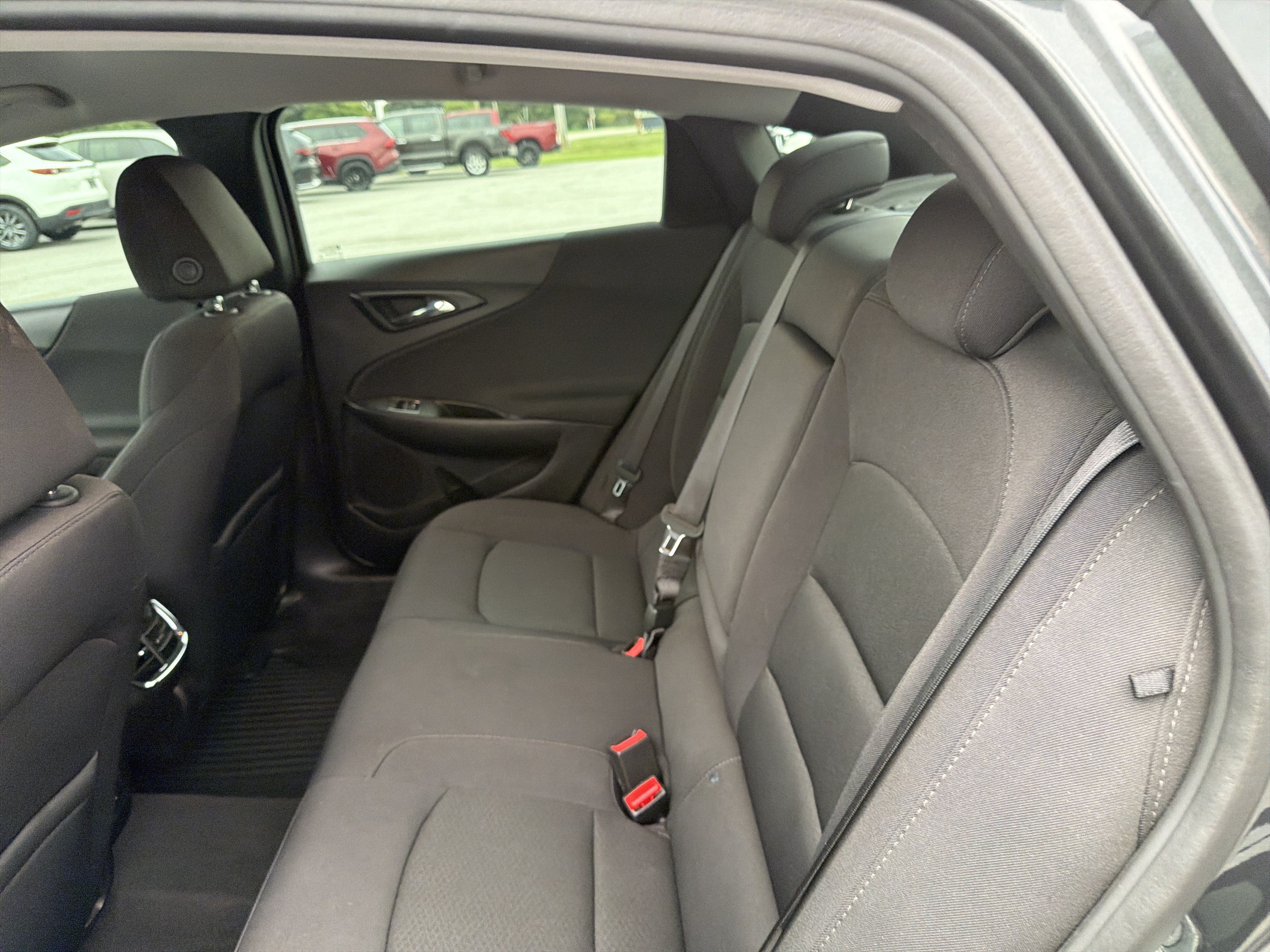 Used 2017 Chevrolet Malibu LT FWD image 47