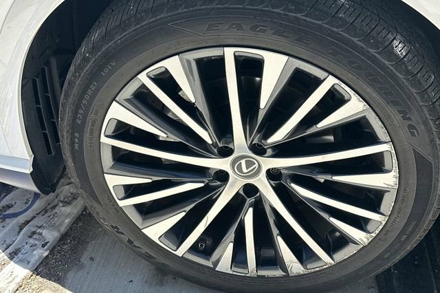 Used 2025 Lexus RX 350 AWD/4WD image 4