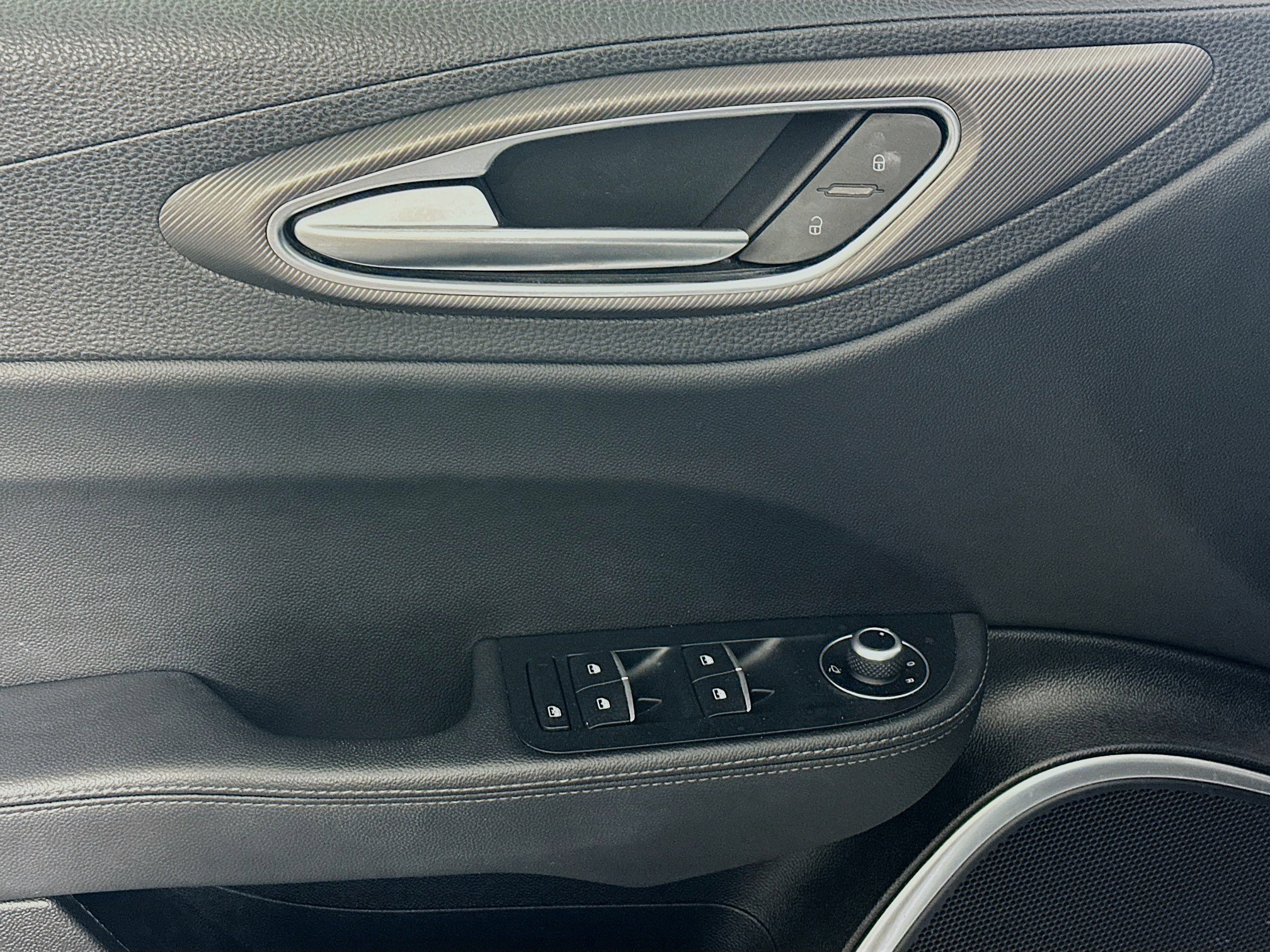 Used 2020 Alfa Romeo Giulia Ti Sport w/ Quick Order Package 22S Sport image 15