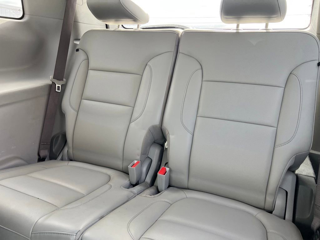 Used 2018 GMC Acadia SLT image 16