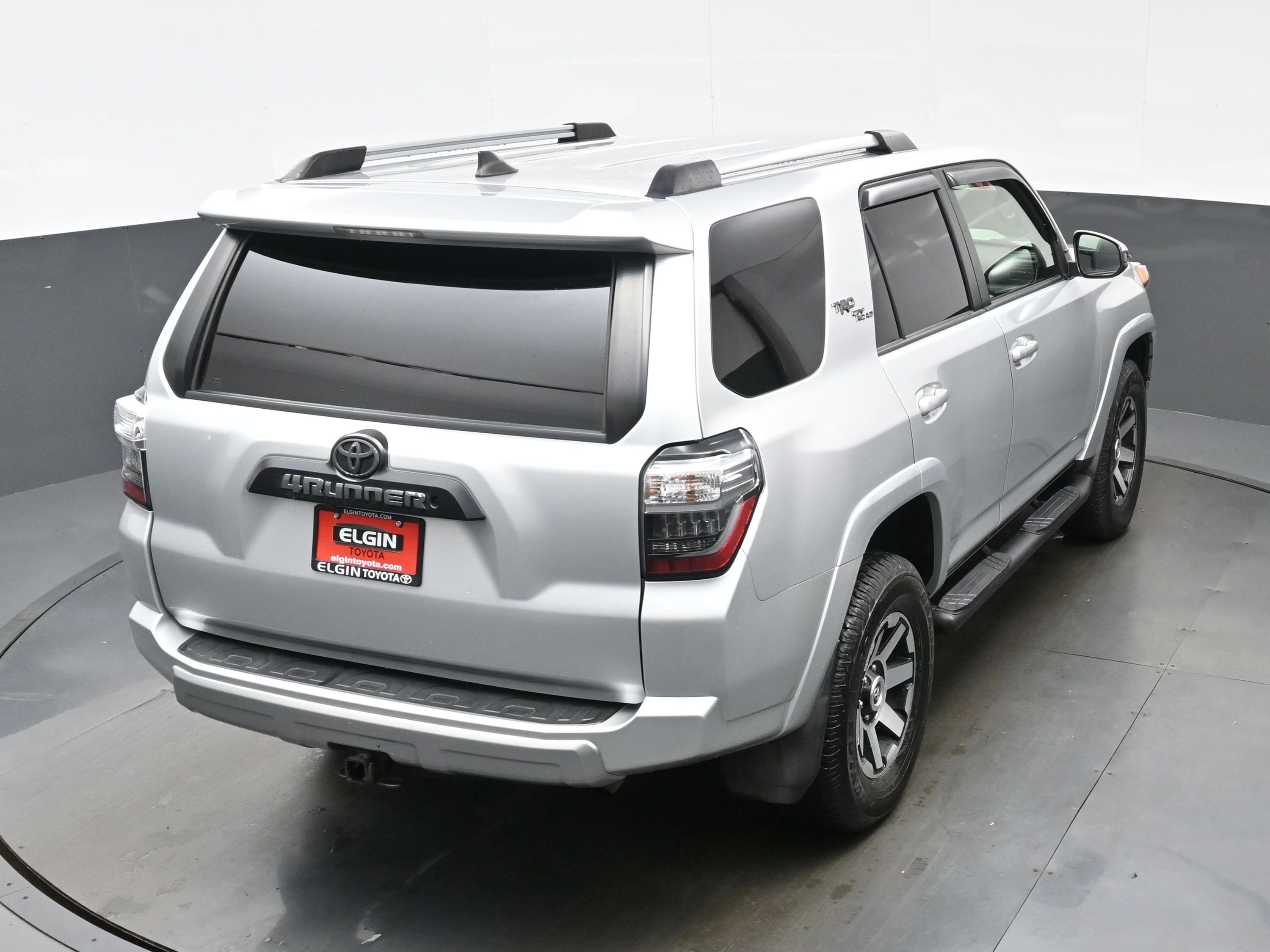Used 2018 Toyota 4Runner TRD Off-Road AWD/4WD image 38