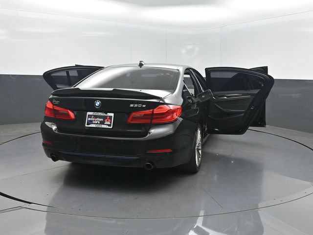 Used 2019 BMW 530e w/ Convenience Package RWD image 35