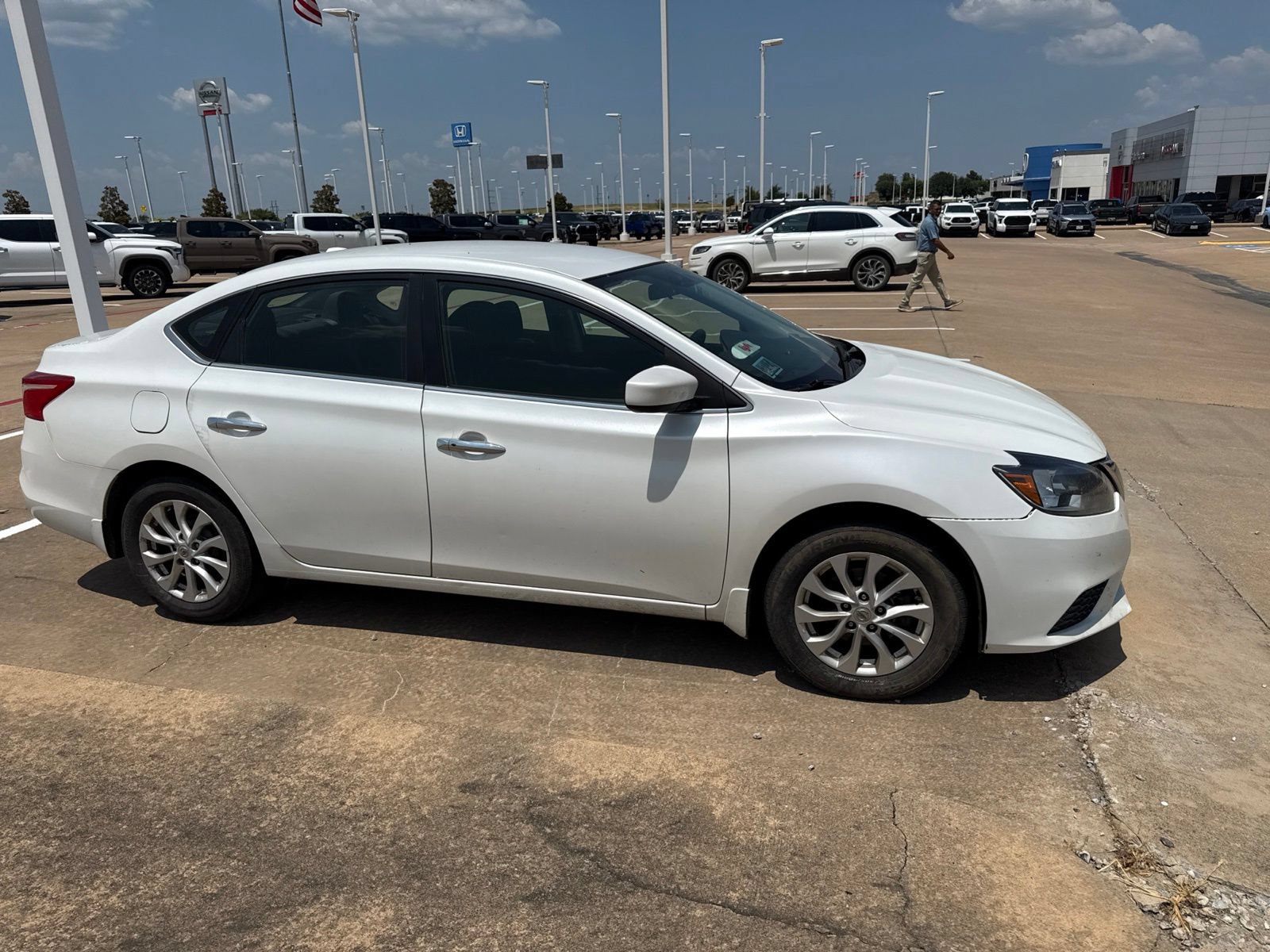 Used 2018 Nissan Sentra SV w/ All Weather Package FWD image 10