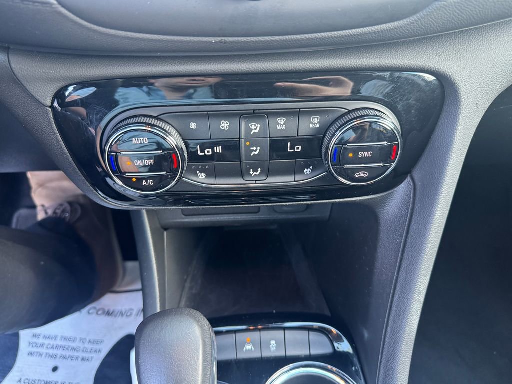Certified 2023 Buick Encore GX Select FWD image 17