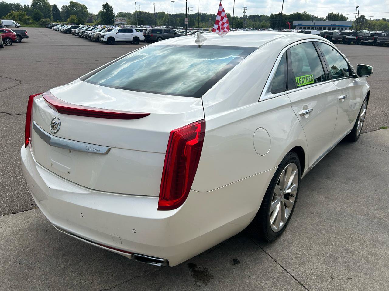 Used 2013 Cadillac XTS Luxury w/ Driver Awareness Package FWD image 5